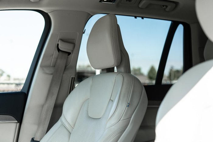 2021 Volvo XC90 T6 Inscription