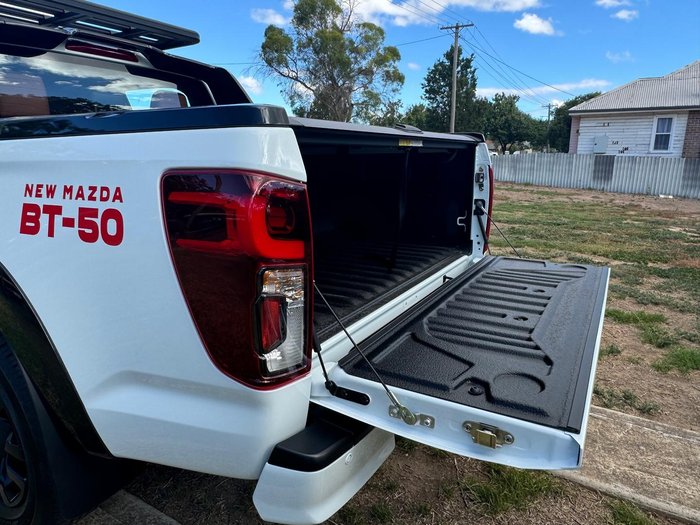 2025 Mazda BT-50 SP