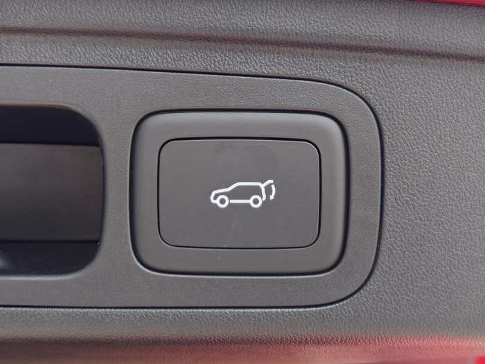 2024 MG HS Essence AS33 MY24.5 Diamond Red