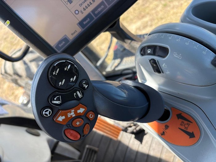 2018 New Holland T8.380