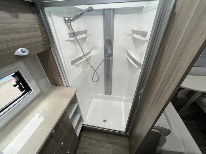 2026 Avan Aspire 555 Pop Top