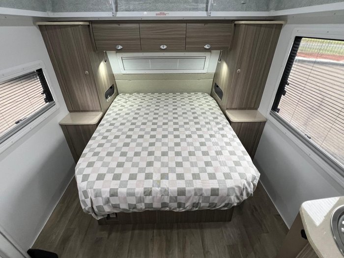 2025 Avan Aspire 555 Pop Top