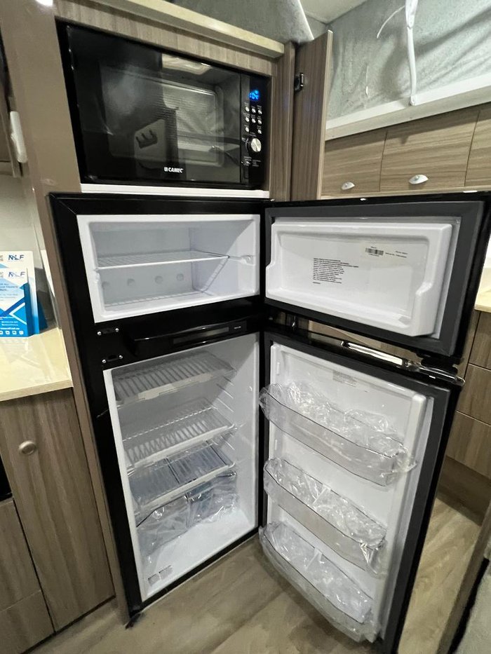 2025 Avan Aspire 555 Pop Top