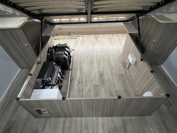 2025 Avan Aspire 555 Pop Top