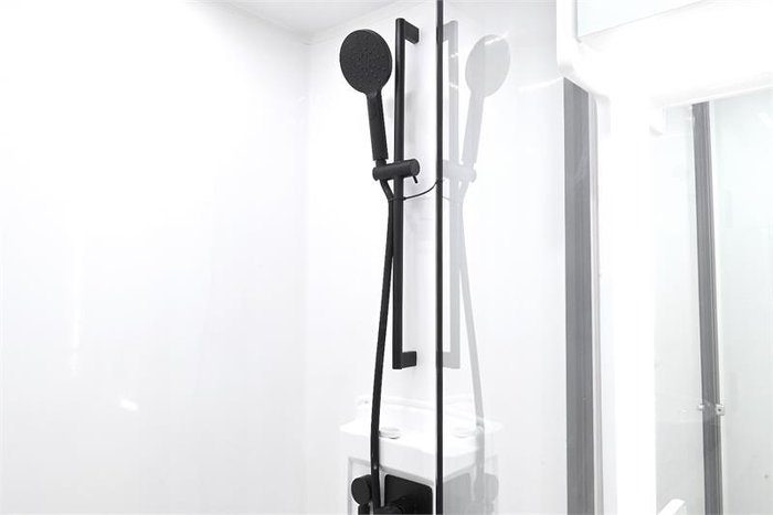 2025 VICTORY CARAVANS Trophy 21'6 bunk