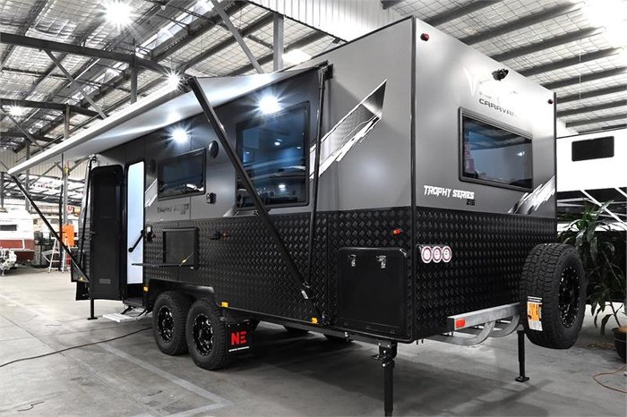 2025 VICTORY CARAVANS Trophy 21'6 bunk