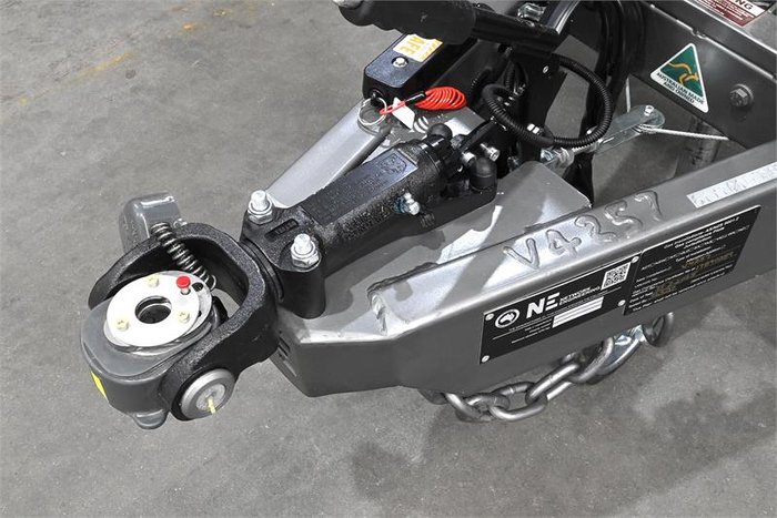 2025 VICTORY CARAVANS Trophy 21'6 bunk