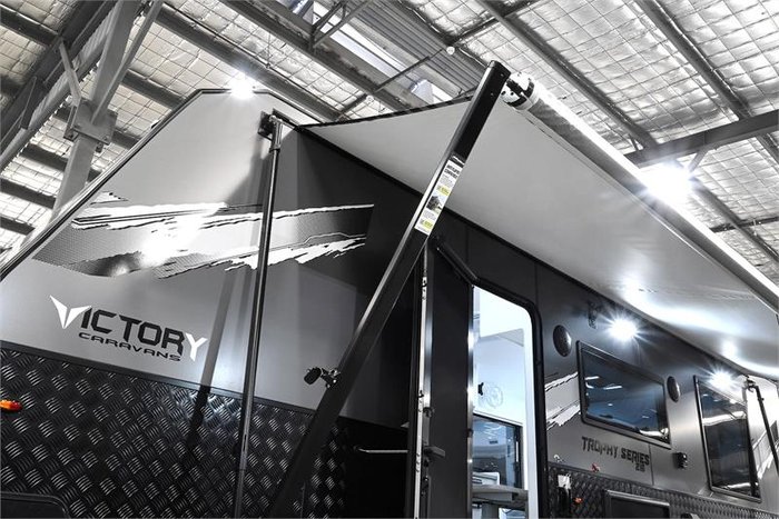 2025 VICTORY CARAVANS Trophy 21'6 bunk