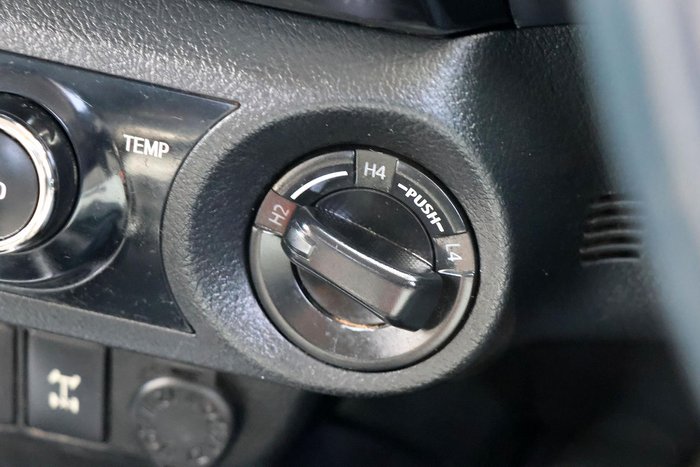 2017 Toyota Hilux SR5