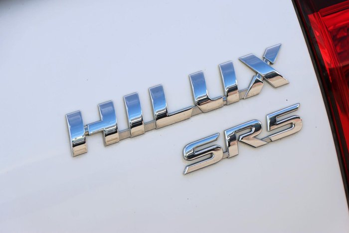 2017 Toyota Hilux SR5