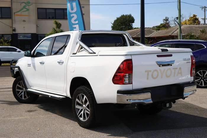 2017 Toyota Hilux SR5