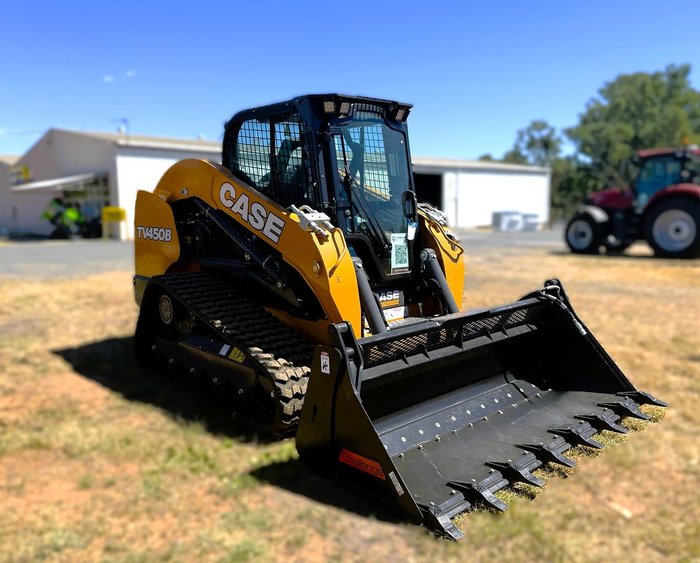 CASE CE Tv450 Compact Track Loader