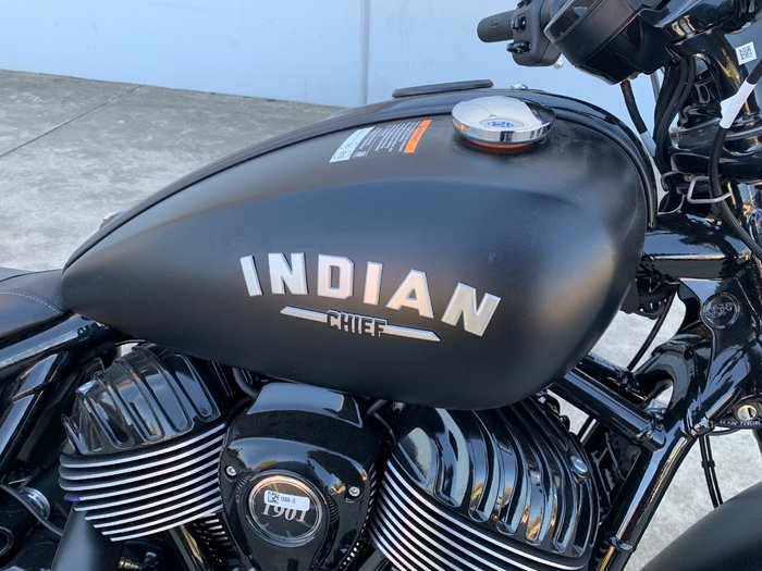 2024 Indian CHIEF DARK HORSE Black