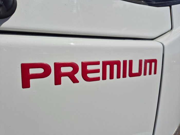 2014 Isuzu Trucks NPR200 Car License A.M.T Service Body