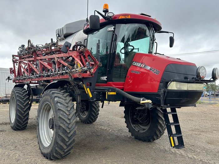 2019 CASE IH Patriot 4430 Red