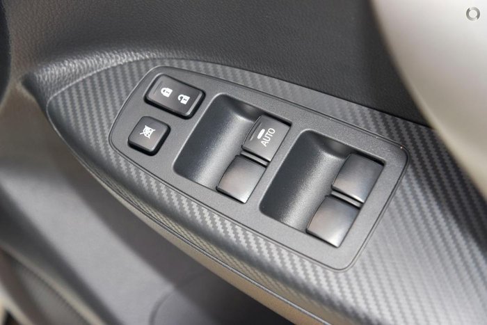 2023 Mitsubishi Eclipse Cross PHEV ES