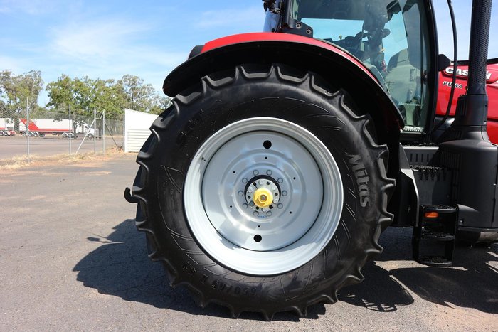 0 CASE IH Puma 185 Tractor RED