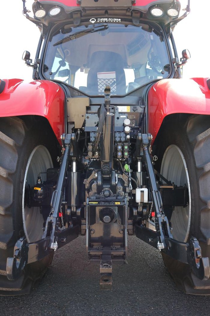 0 CASE IH Puma 185 Tractor RED