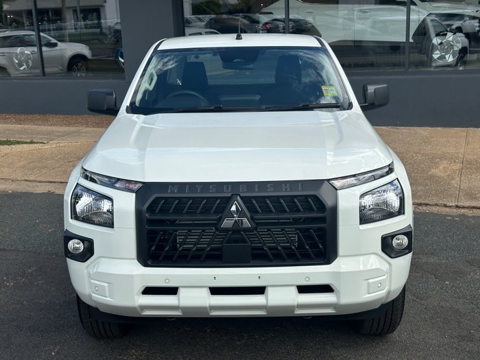 2025 MITSUBISHI TRITON GLX