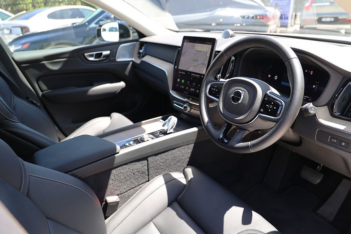 2025 Volvo XC60 Ultra T8 Plug-In Hybrid