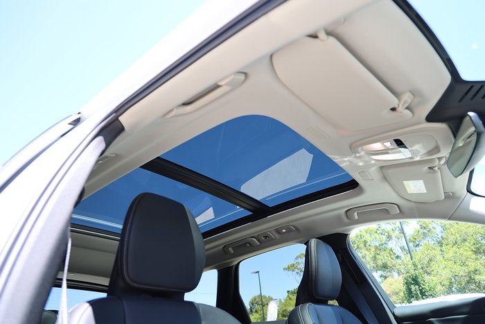 2025 Volvo XC60 Ultra T8 Plug-In Hybrid