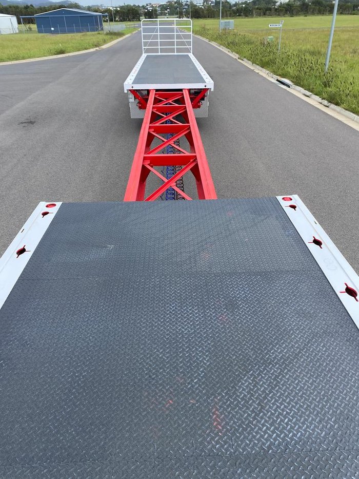 2024 Lusty Pumpa 45' Flat Top Extendable R/Train Lead Trailer