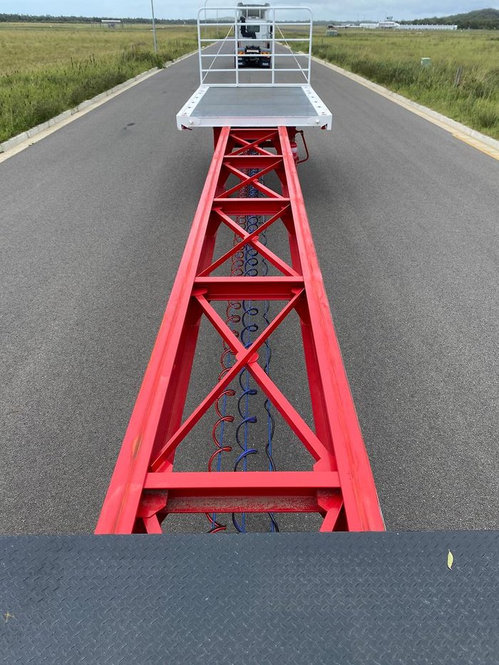 2024 Lusty Pumpa 45' Flat Top Extendable R/Train Lead Trailer