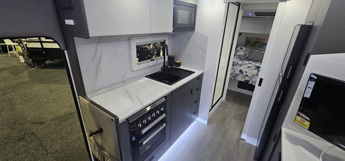 2025 Concept Ascot 680