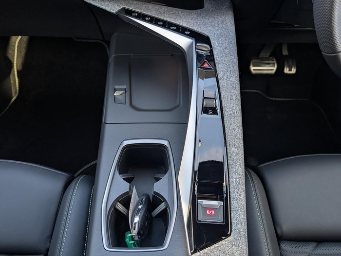 2025 Peugeot 3008 GT Premium Hybrid