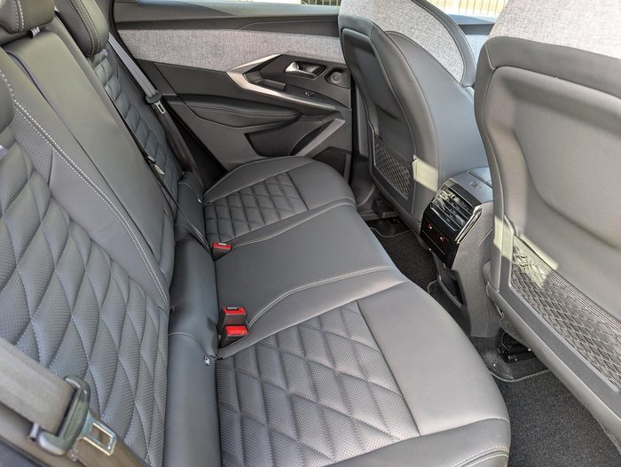 2025 Peugeot 3008 GT Premium Hybrid