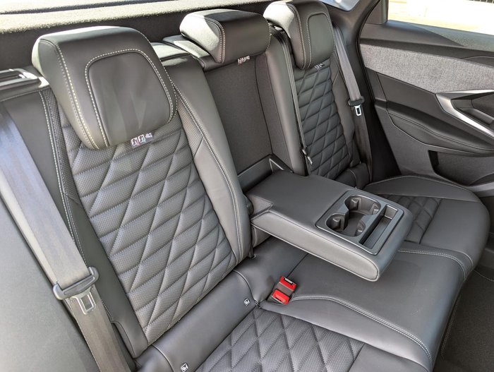 2025 Peugeot 3008 GT Premium Hybrid