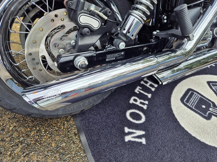 2012 Harley-Davidson Dyna Super Glide Custom 1584 (FXDC) Dyna Silver