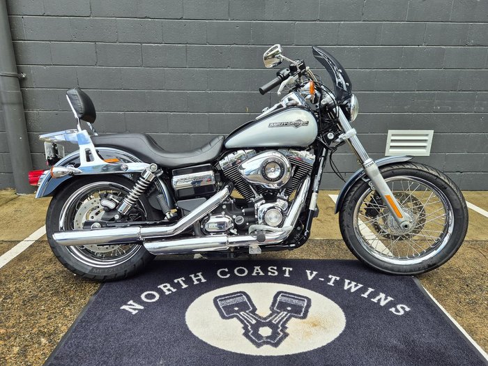 2012 Harley-Davidson Dyna Super Glide Custom 1584 (FXDC) Dyna Silver