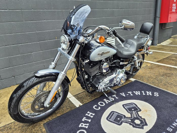 2012 Harley-Davidson Dyna Super Glide Custom 1584 (FXDC) Dyna Silver