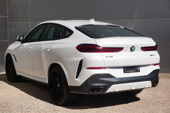 2022 BMW X6 xDrive40i M Sport