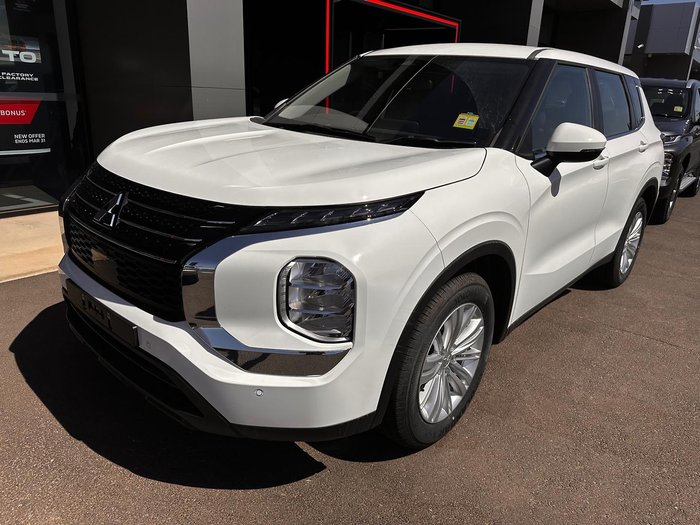 2024 Mitsubishi Outlander ES