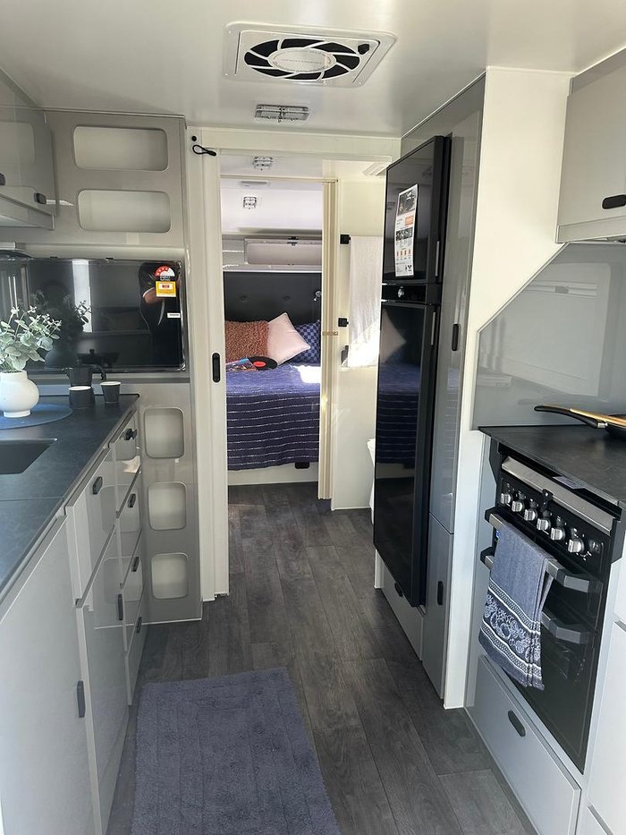 2025 JB Caravans Scorpion Sting Air 23*6