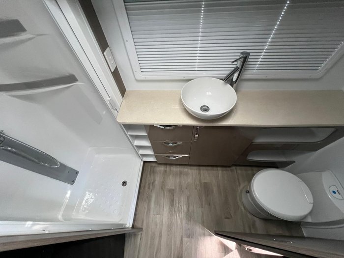 2026 Avan Aspire 587-4 Slide Out