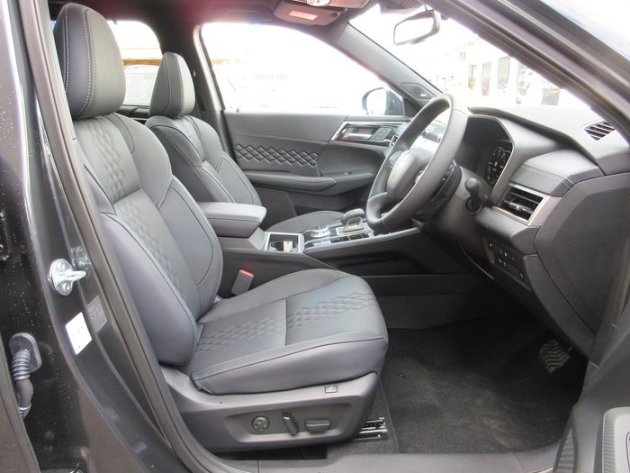 2025 Mitsubishi Outlander PHEV GSR