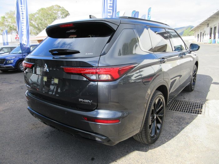 2025 Mitsubishi Outlander PHEV GSR