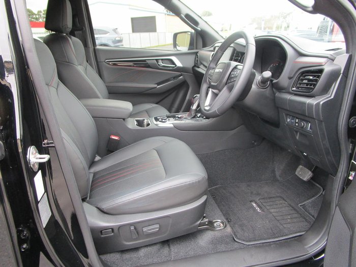 2024 Isuzu MU-X X-TERRAIN