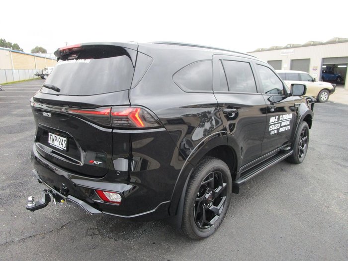 2024 Isuzu MU-X X-TERRAIN