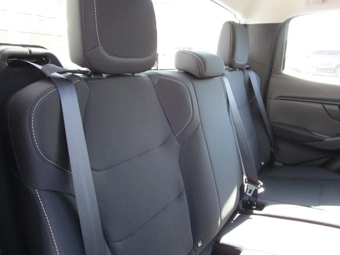 2025 Isuzu D-MAX SX