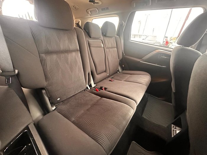 2024 Mitsubishi Pajero Sport GLS