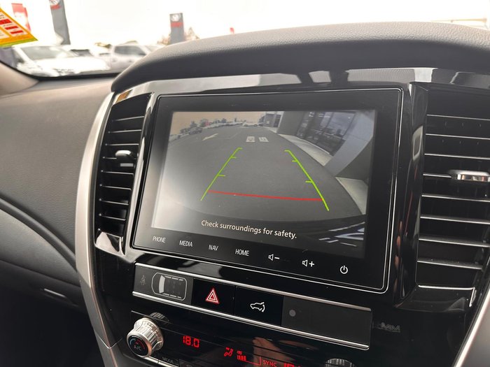 2024 Mitsubishi Pajero Sport GLS