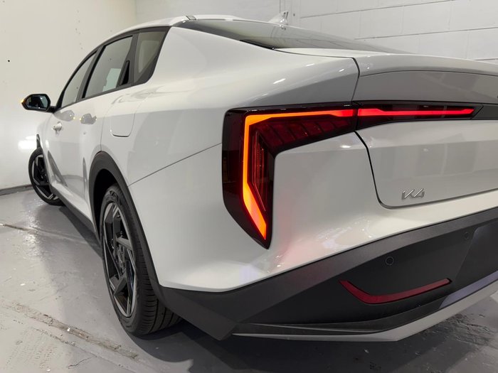 2024 Kia K4 Sport