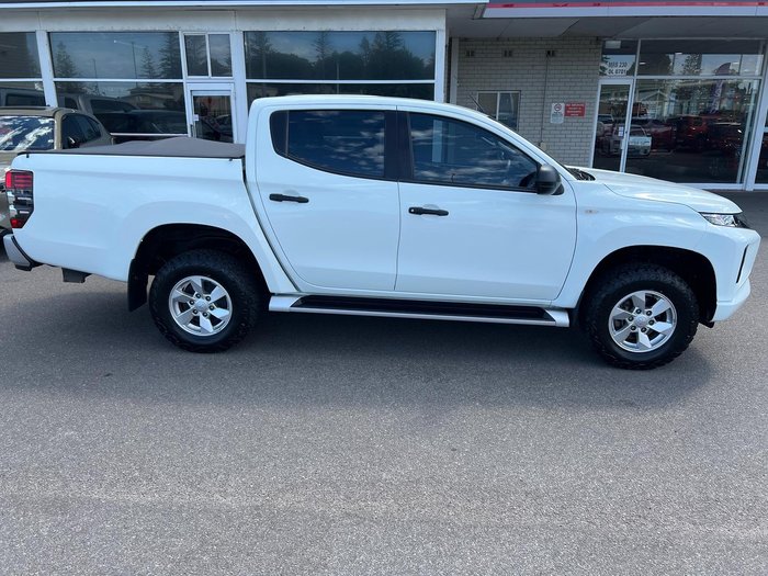 2021 Mitsubishi Triton GLX+