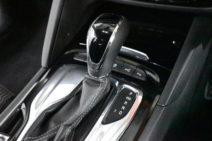 2020 Holden Commodore RS