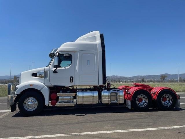 2023 Western Star 48X Dd16 Dt12 48" Prime Mover 48X DD16 DT12 48" Prime Mover