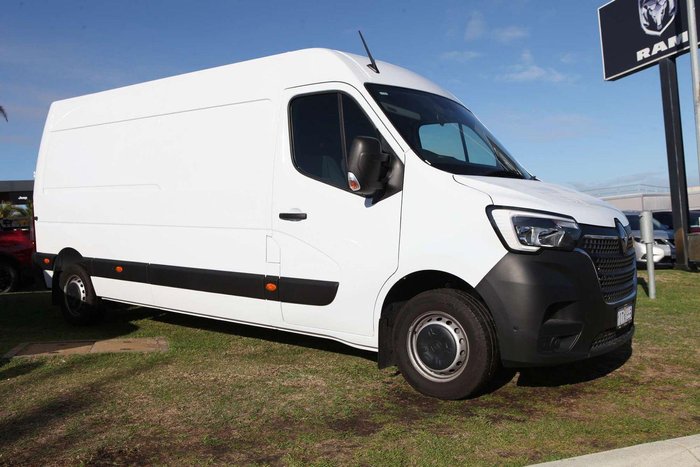 2025 Renault Master